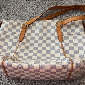 Louis Vuitton Totally MM Azur